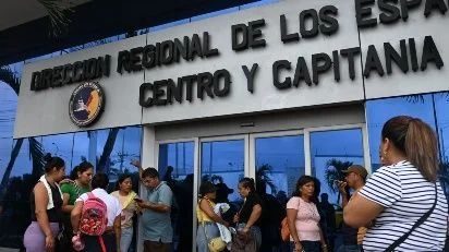 28 tripulantes arriban a Manta tras operación naval con EE.UU.
