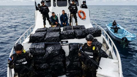 Intercepción en el Pacífico: Armada ecuatoriana desbarata red narcotraficante al oeste de Manta
