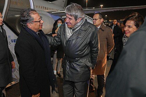 Noboa rechaza las declaraciones de Gustavo Petro sobre Jorge Glas como un atentado a la soberanía