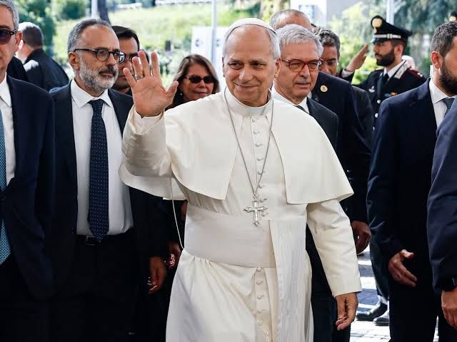Papa Leon XIV reaparece públicamente después de cirugia contra cáncer pulmonar