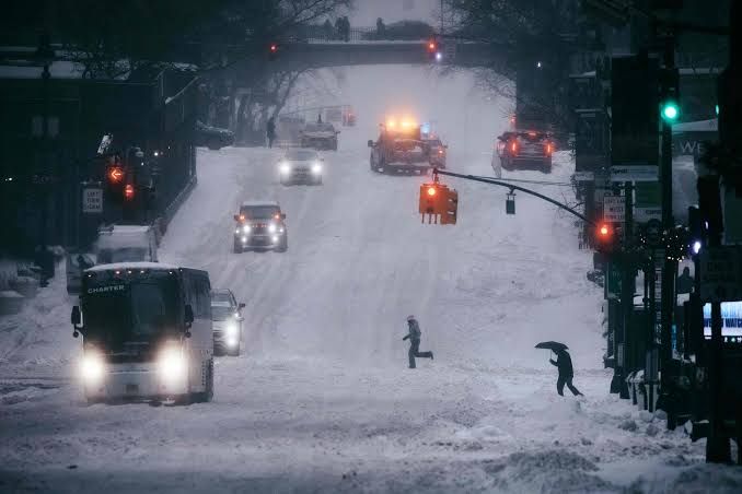Tormenta invernal deja un muerto y cortes masivos en EE.UU.