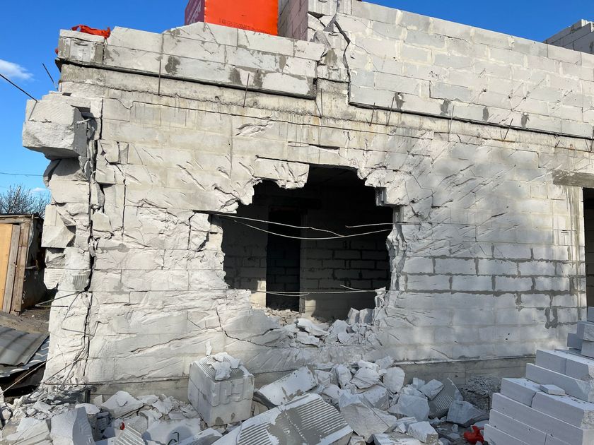 Dos trabajadores mueren sepultados por colapso de pared en obra de alcantarillado en Riobamba