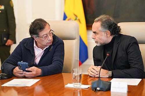 Ecuador niega bombardeos en Colombia y responde a Petro por vía diplomática con firmeza