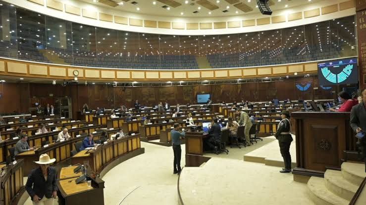 Asamblea aprueba endurecimiento de multas tributarias para cerrar brechas fiscales