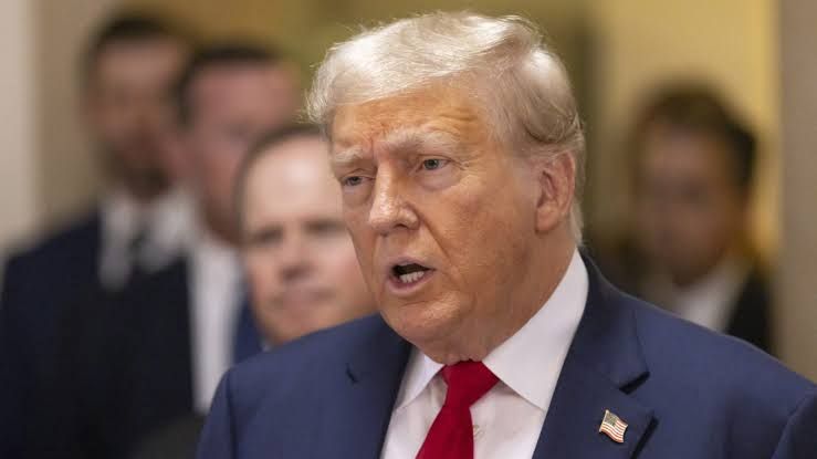 La Corte Suprema de EE.UU. inicia mandato bajo la sombra legal del expresidente Trump