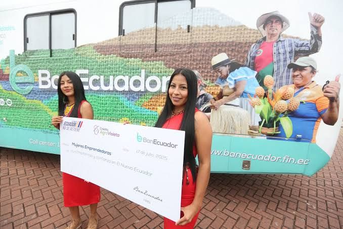 BanEcuador impulsa la economía rural con el crédito agrovioleta para 2.478 productoras