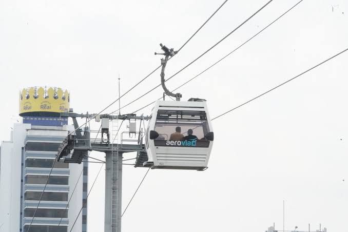 Aerovía de Guayaquil opera con normalidad bajo lluvia según ATM, desmintiendo rumores