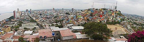 Toque de queda en Guayaquil deja más de 50 aprehendidos y decomisos de armas en su tercera jornada