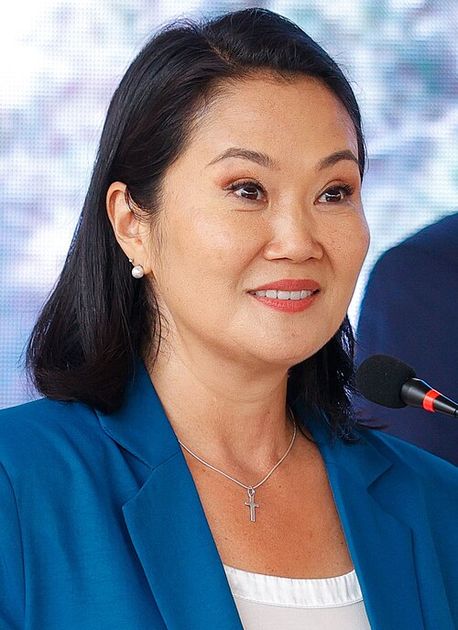 Keiko Fujimori asegura la presidencia en Perú tras superar a Sáenz con ventaja matemática