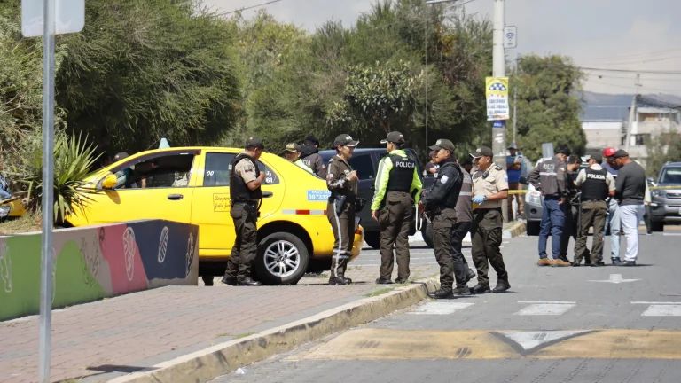 Policía vincula homicidio de taxista con crimen similar en Conocoto