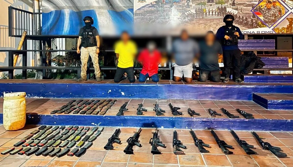 Policía desmantela red criminal que operaba armales desde camaroneras del Guayas