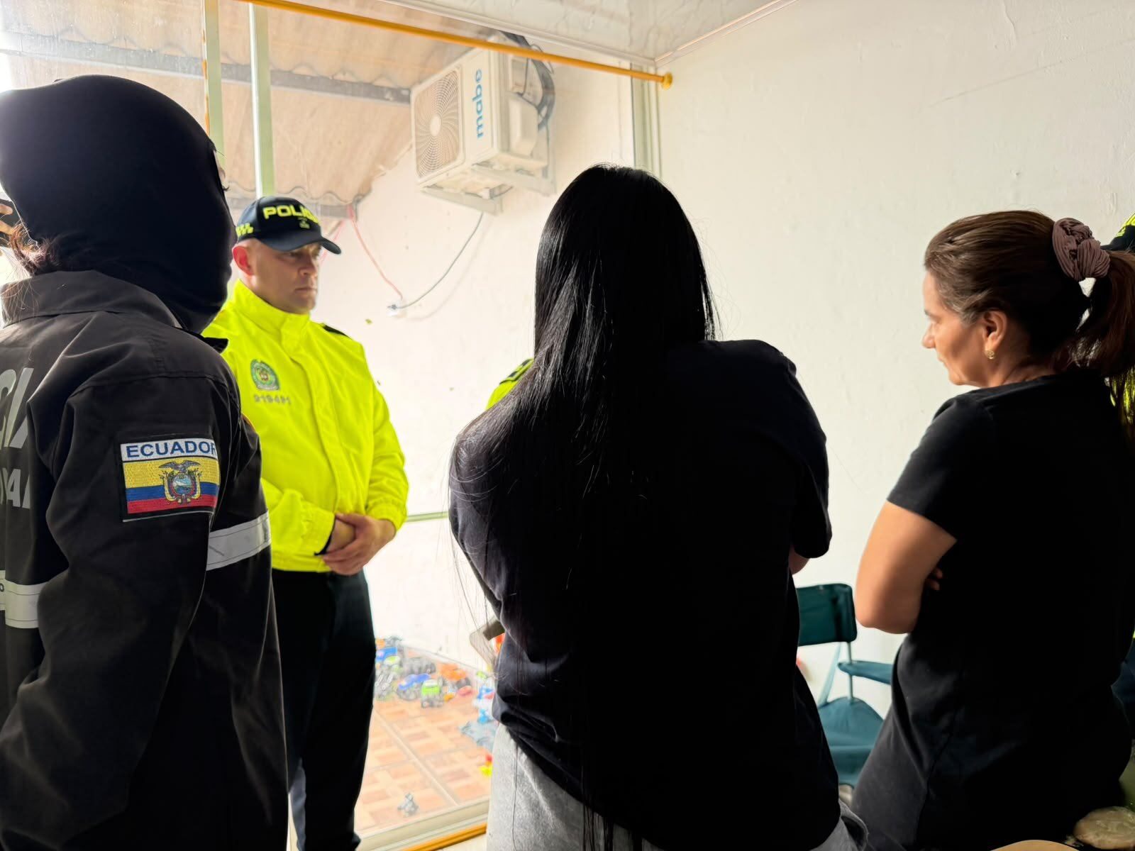 Capturan en Colombia a la esposa e hija del narcotraficante 'Fito': Una victoria estratégica contra el crimen organizado
