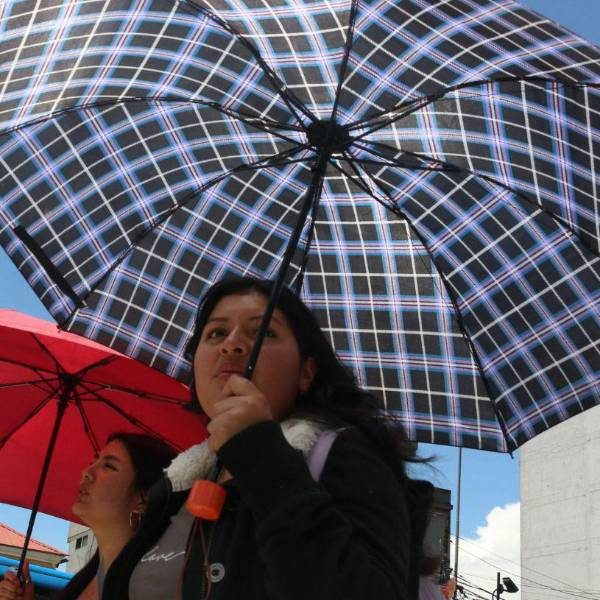 Inamhi alerta por intensas lluvias y vientos: riesgo de deslizamientos en todo Ecuador