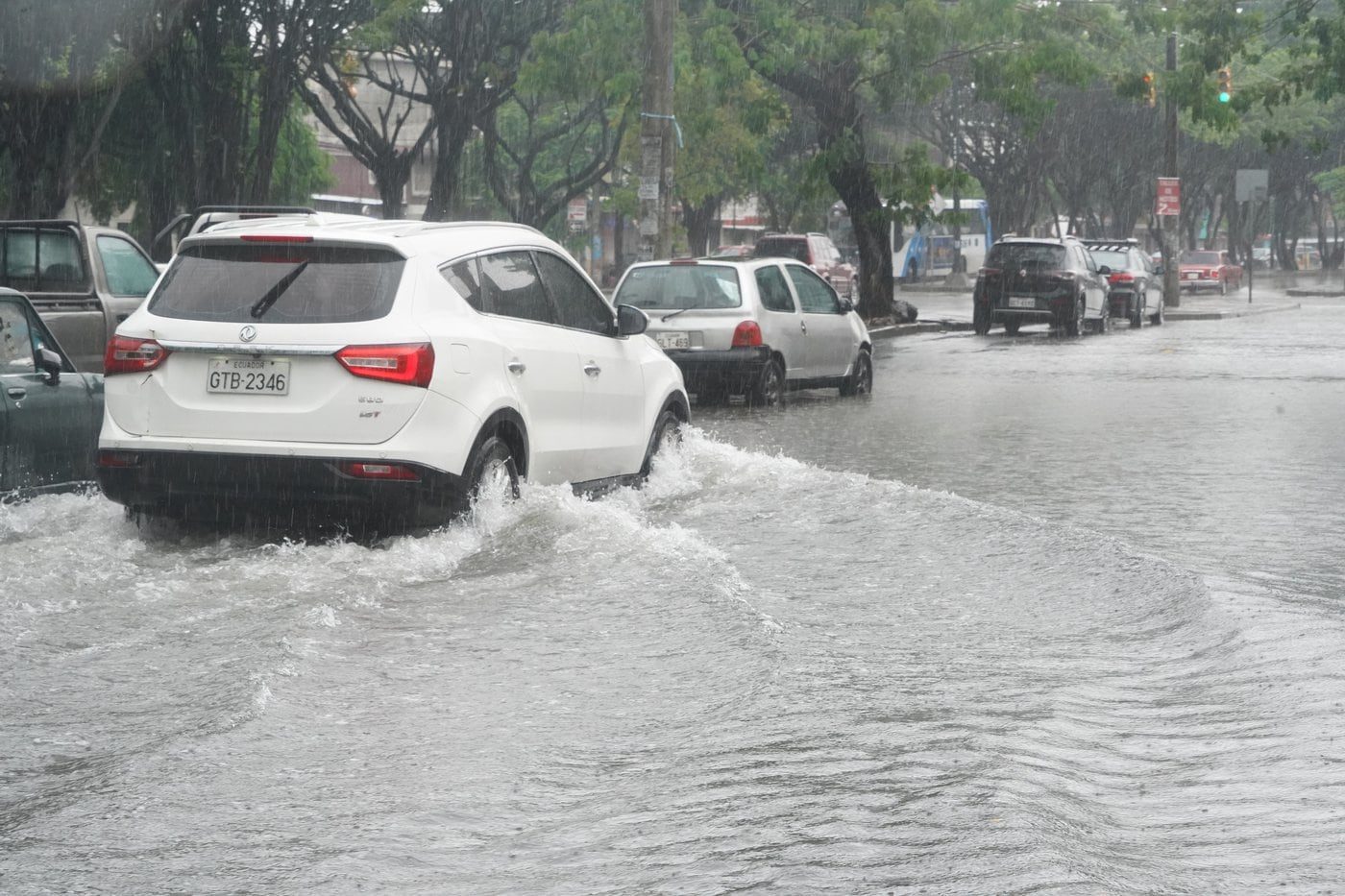 El Fenómeno de El Niño intensifica su impacto en Ecuador con eventos climáticos extremos