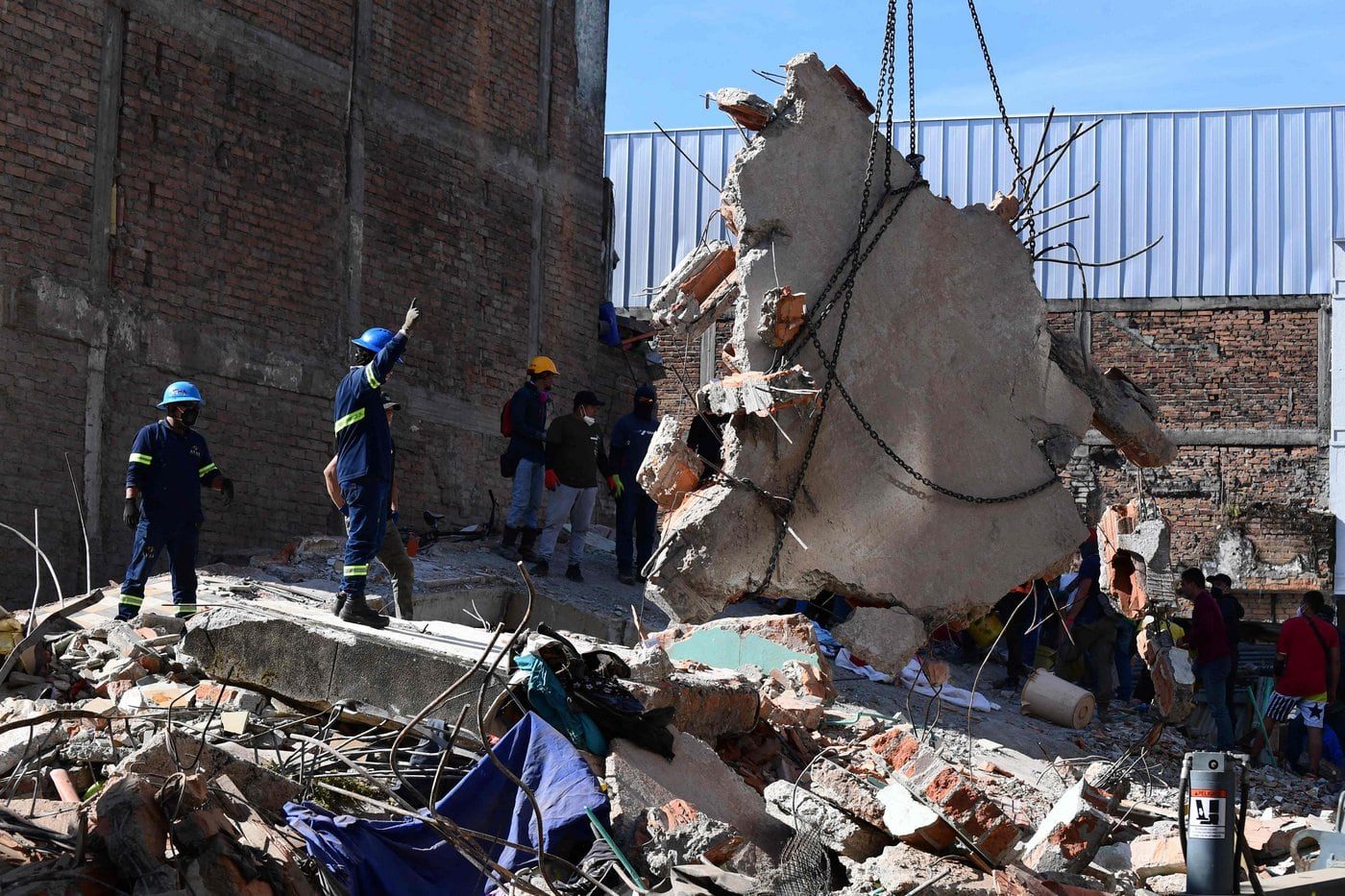 Colombia post-sismo y la ofensiva regional contra las FARC-EP