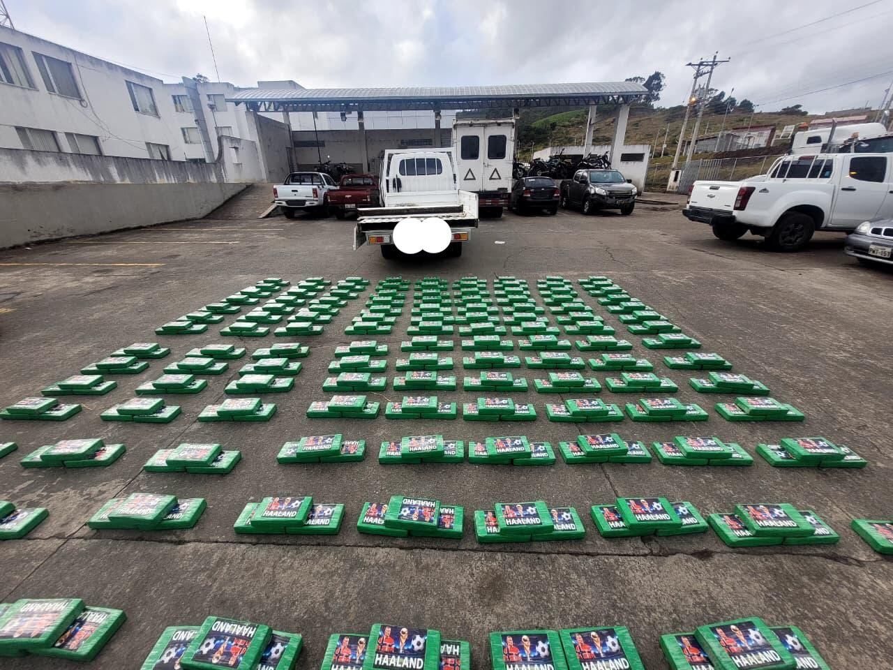 Policía desarticula red narcotráfico en Tulcán con incautación masiva y captura de colombiana