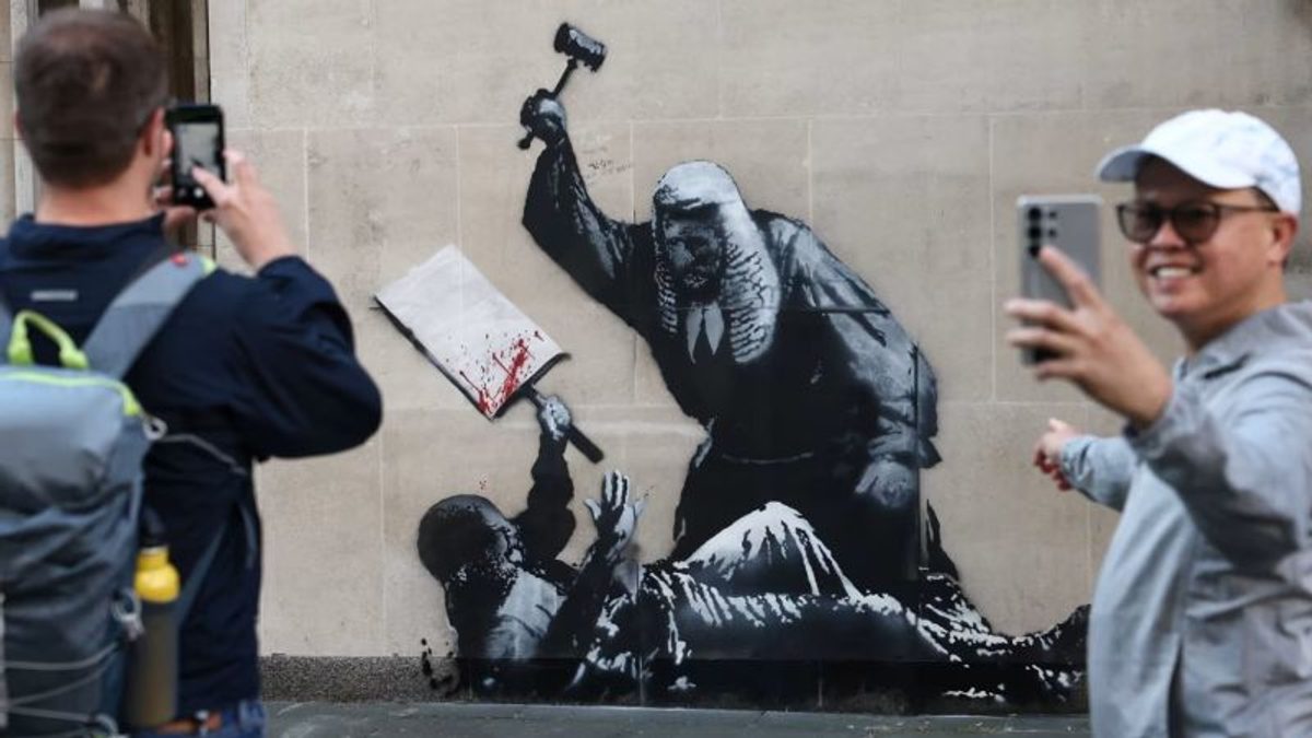 Banksy desenmascarado: ¿por qué el anonimato se convirtió en su obra más valiosa?