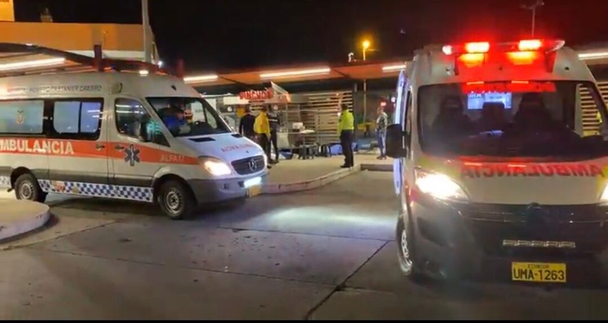 Ataque armado en terminal terrestre de Azogues deja tres personas fallecidas en zona de taxis