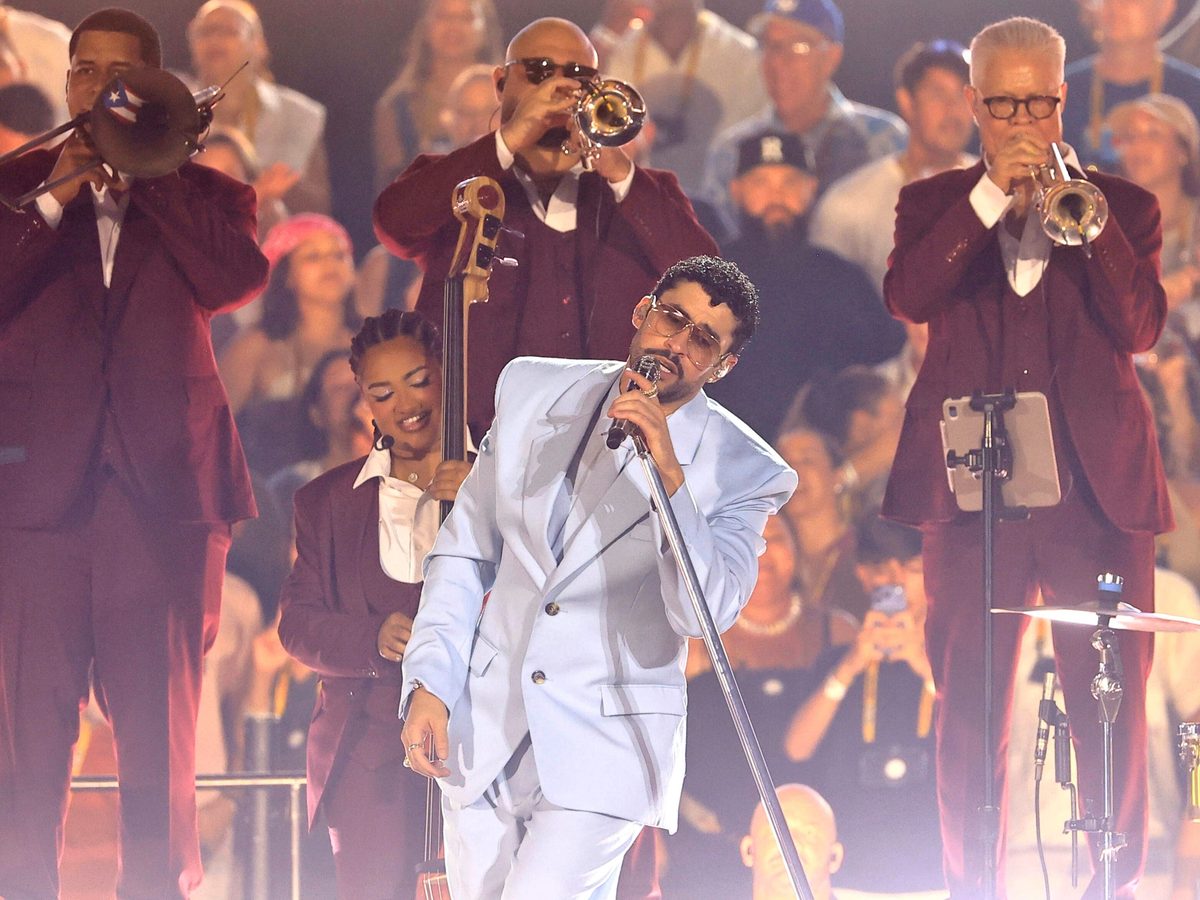 Bad Bunny regresa triunfante a Puerto Rico y emociona en concierto tras pausa musical