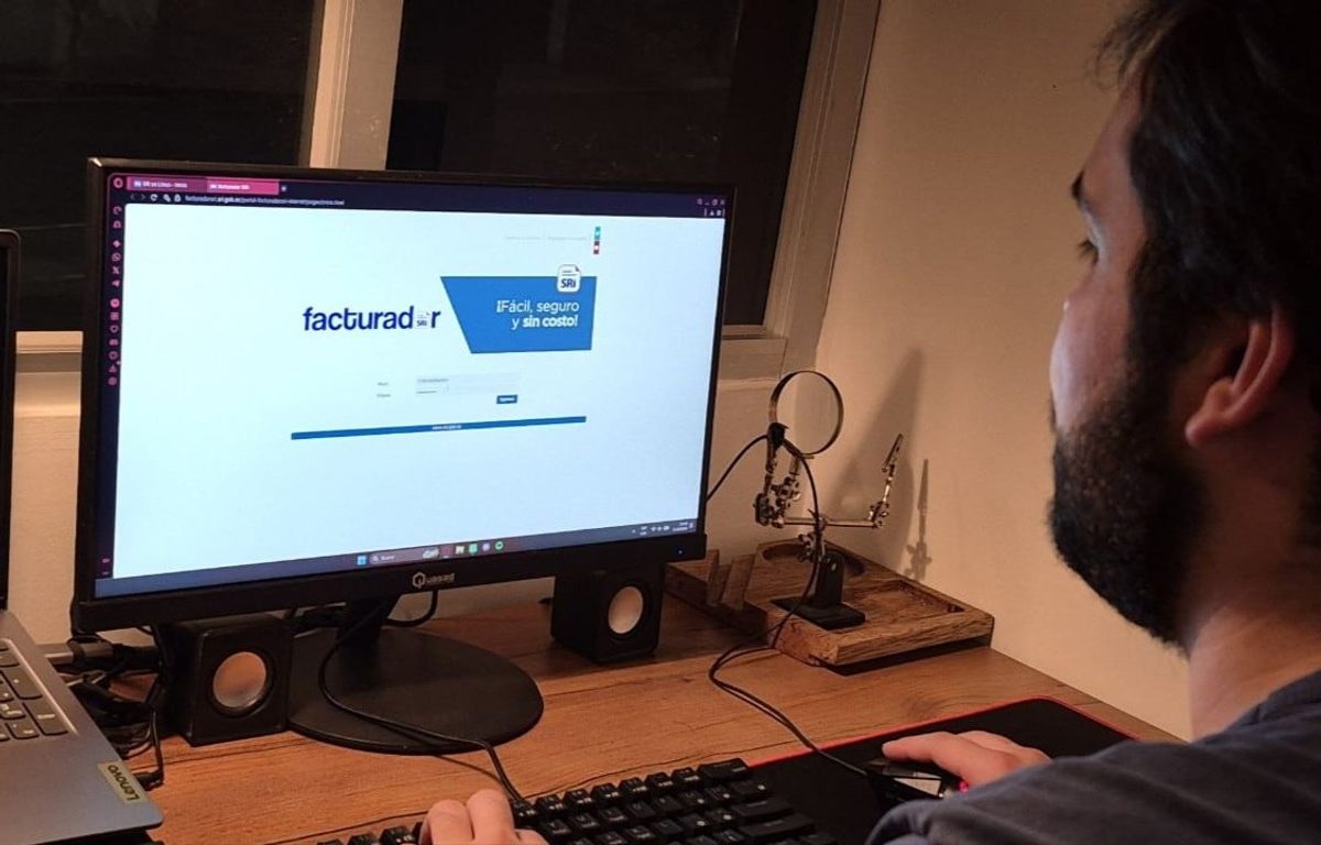 Facturación electrónica alcanza 94% de transmisión en tiempo real para formalizar la economía ecuatoriana