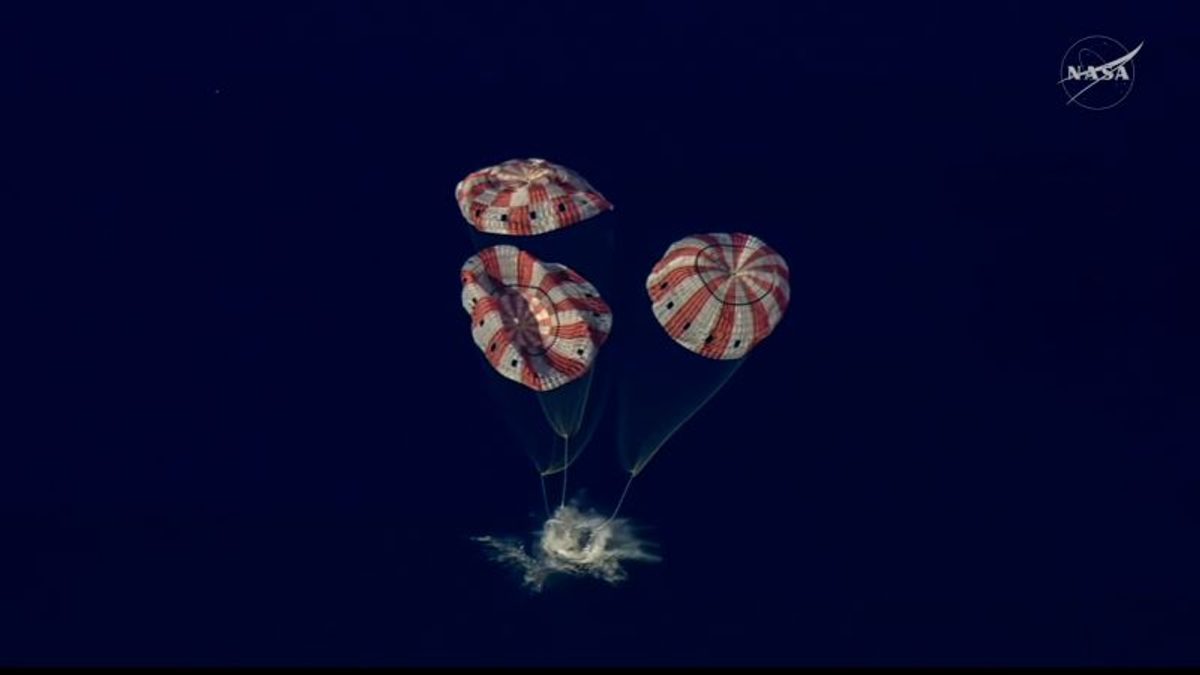 La tripulación se lo estaba pasando bien dentro de la cápsula espacial en un vuelo histórico para Ecuador