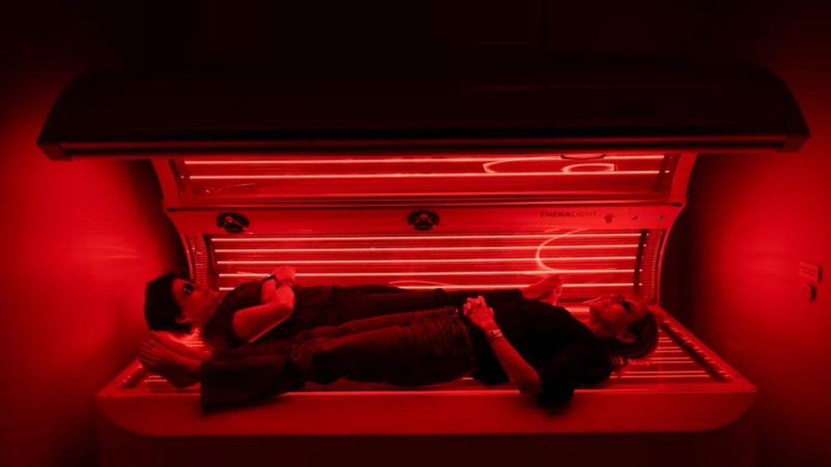 La terapia de luz roja y el sauna: análisis de la evidencia científica detrás de las tendencias de bienestar