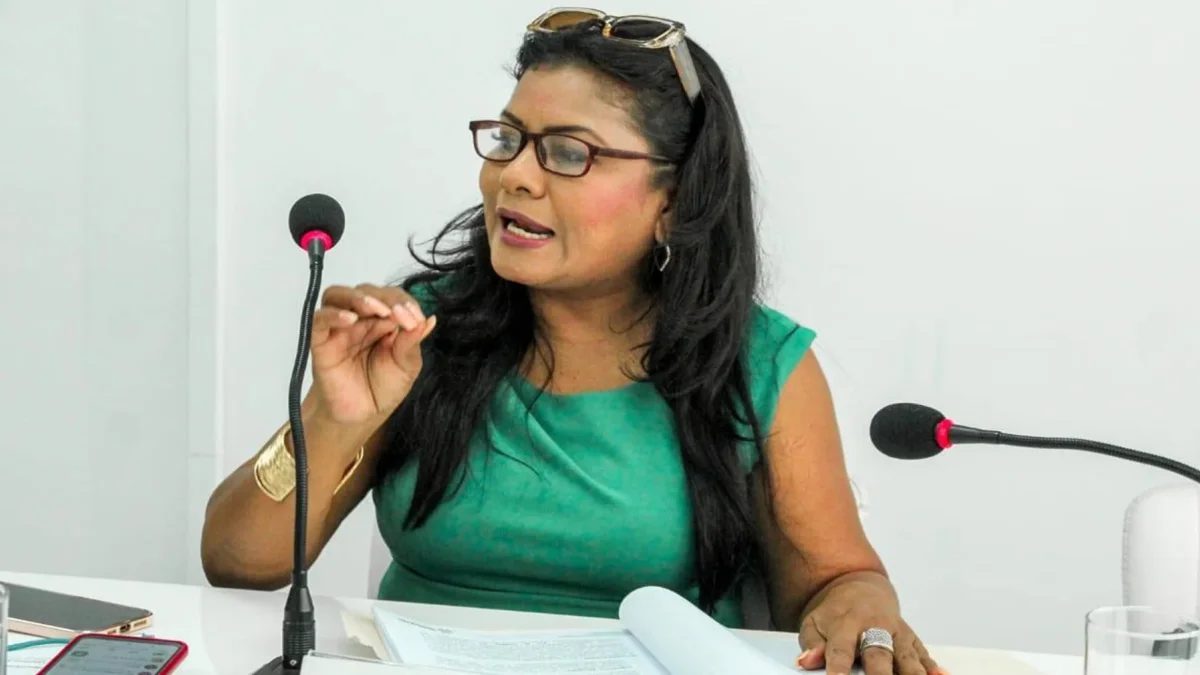 Laura Yagual asume como alcaldesa subrogante de Esmeraldas tras el encarcelamiento del alcalde Vicko Villacís