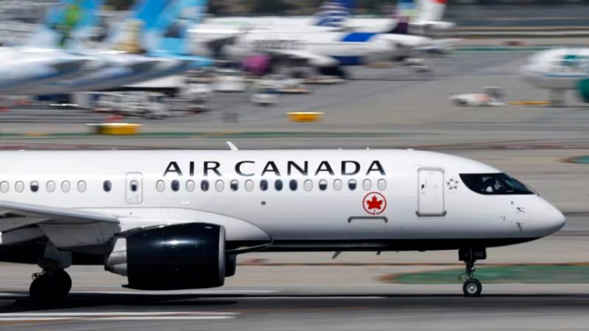 Policía descubre piloto de Air Canada con licencia falsa y expone grietas en seguridad aérea global