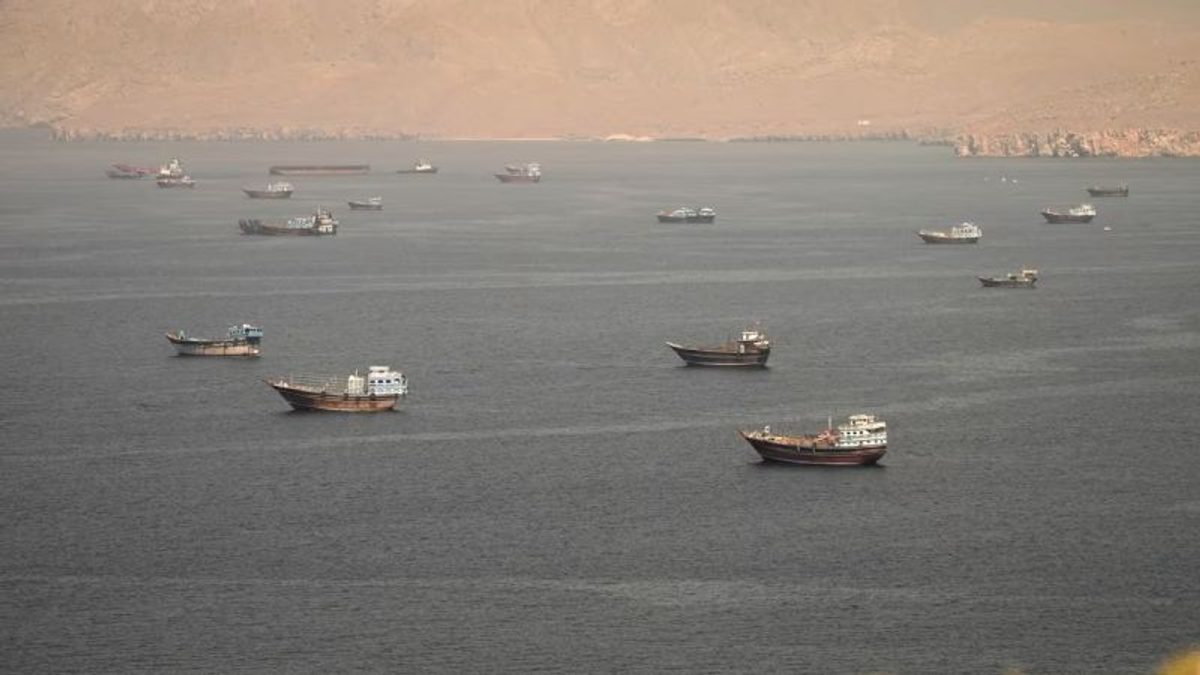 Irán y Estados Unidos intensifican el conflicto militar directo en el estratégico estrecho de Ormuz