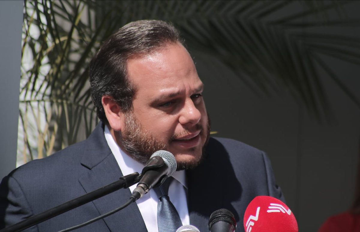 Andrés Roche oficializa su precandidatura a alcalde de Guayaquil con el PSC en un contexto electoral