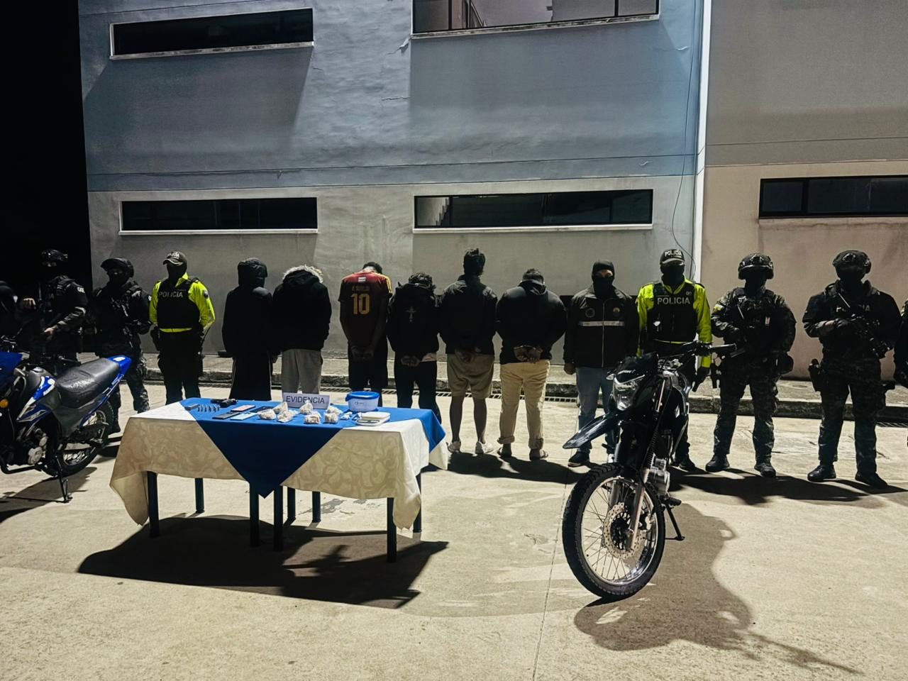Operativo policial en Quito desarticula célula delictiva con granadas y armas de guerra