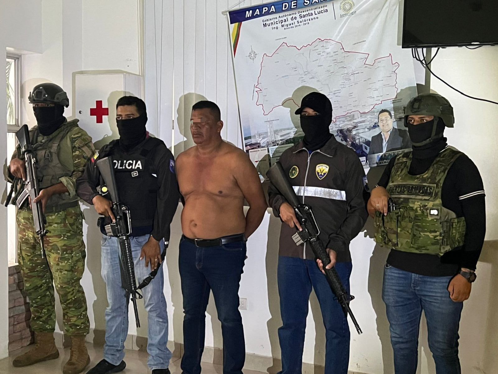 Capturan a alias 'Pepe', presunto jefe de sicarios de Los Choneros, en operativo militar en Guayas