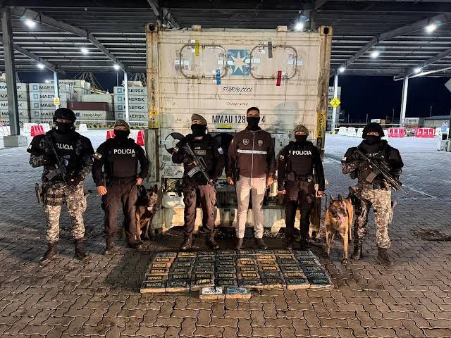 La policía decomisa mil bloques de cocaína en contenedor con destino a Inglaterra