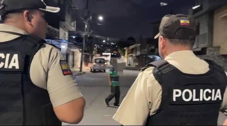 Alerta por vehículo con presunta carga explosiva en Guayaquil