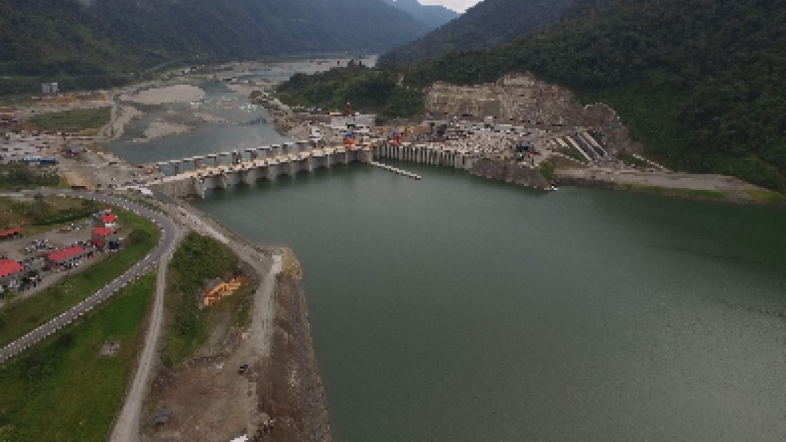Lluvias en Coca Codo Sinclair restauran la generación eléctrica y alivian la presión sobre la termal Mazar