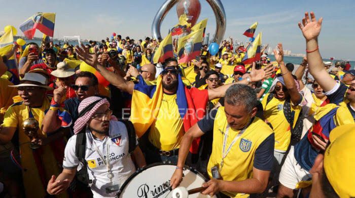 La afición ecuatoriana organiza potente banderazo en Polanco antes del duelo contra México