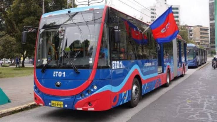 Informe revela presuntas irregularidades en la compra de trolebuses y se enviará a la Fiscalía