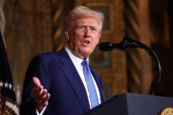 Trump vincula petróleo venezolano con costos de guerra contra Irán