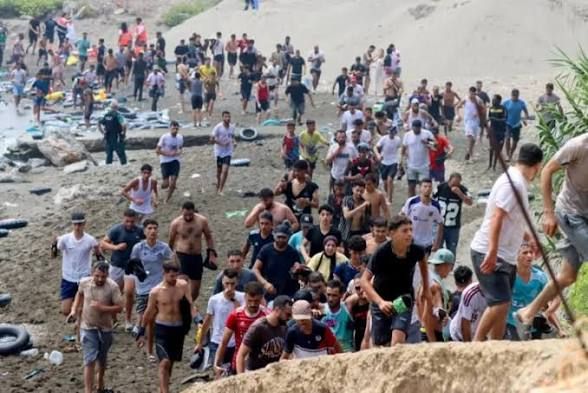 Crisis migratoria en Ceuta: Sánchez califica de 'ataque' la entrada masiva