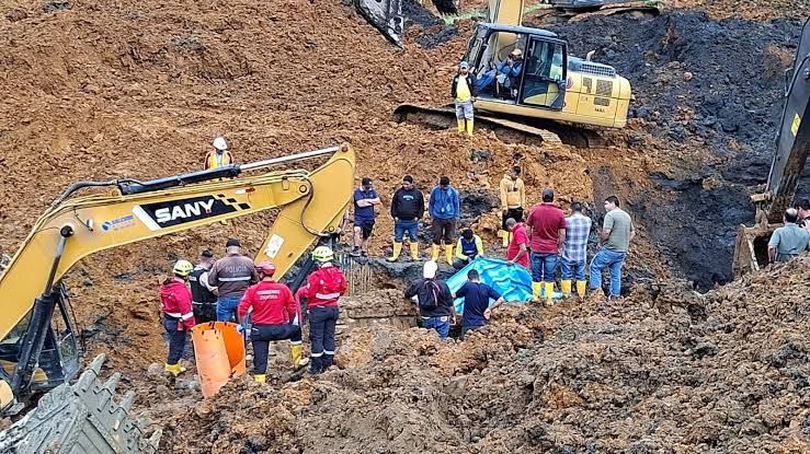 Tragedia minera en Colombia: 13 muertos por colapso cerca de frontera ecuatoriana