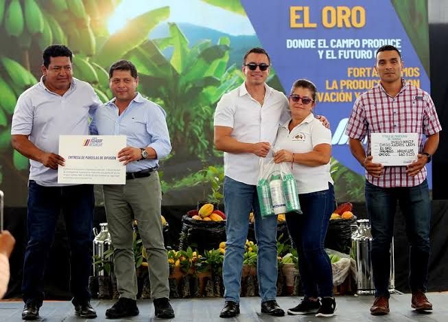 El presidente Noboa impulsa el campo con títulos y créditos en El Oro bajo su visión productiva