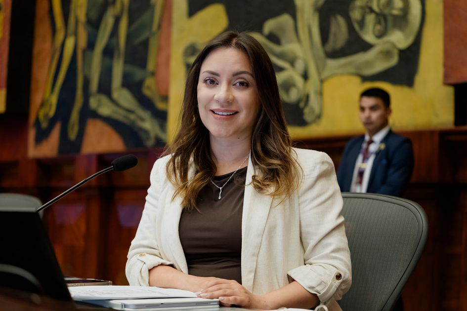 Mishel Mancheno retoma presidencia de la Asamblea con enfoque en seguridad y anticorrupción