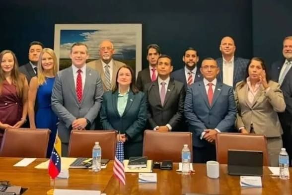 Venezuela firma contrato con Hunt Oil para desarrollar campos de petróleo y gas