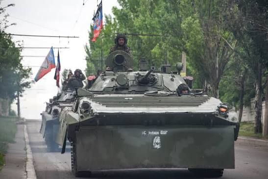 El conflicto Rusia-Ucrania escala con ataques aéreos que cobran vidas civiles en ambas fronteras