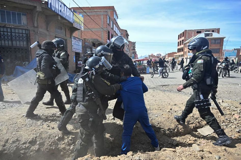 El Estado de Emergencia en Bolivia marca el colapso institucional ante bloqueos sin precedentes