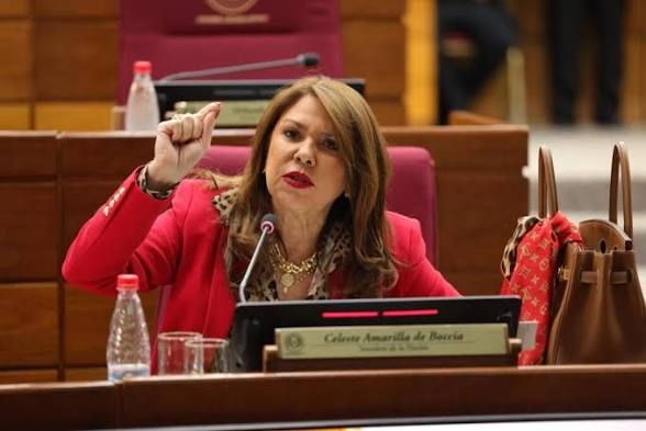 Celeste Amarilla busca presidencia de Paraguay tras escándalo con Mbappé