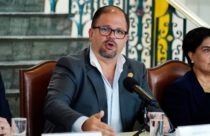John Reimberg denuncia la corrupción judicial tras la liberación de criminales de Los Diablos de Pasaje