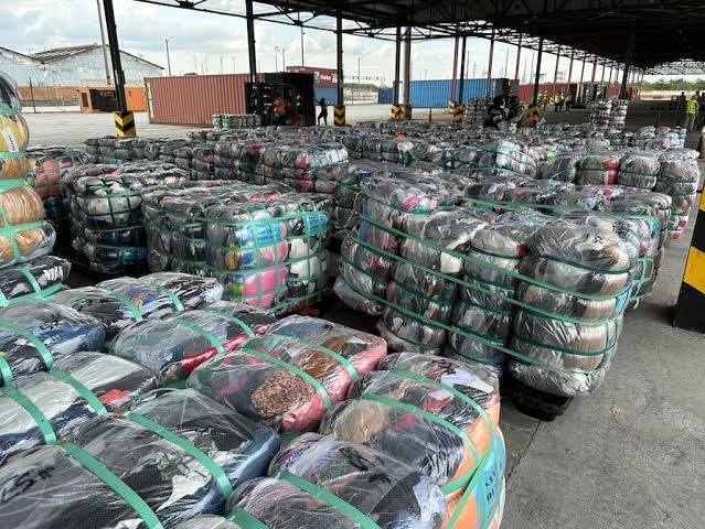 Senae y Armada decomisan más de 67.000 unidades en operación conjunta contra el contrabando