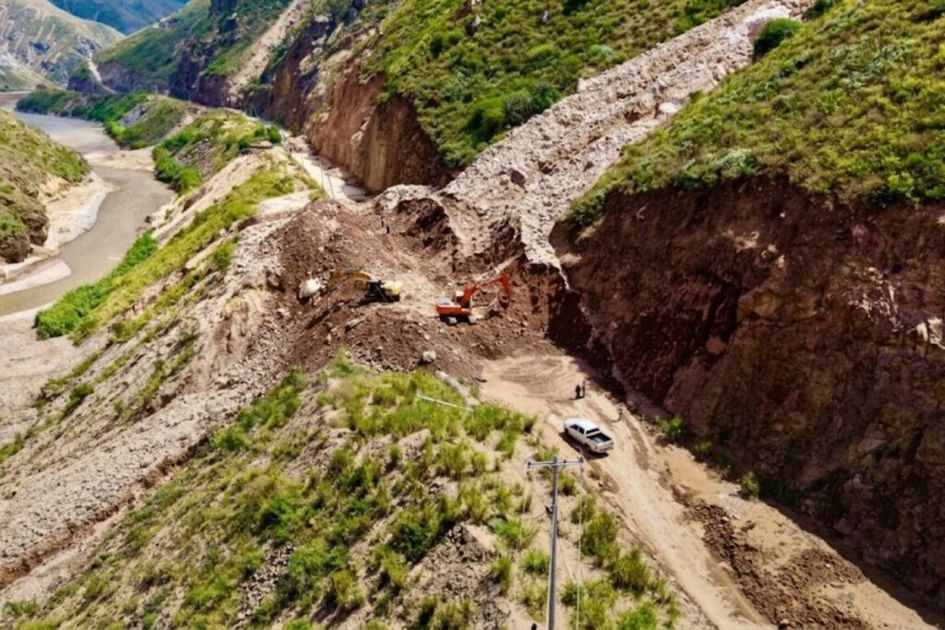 Gobierno declara emergencia vial en Cuenca-Pasaje por deslizamientos