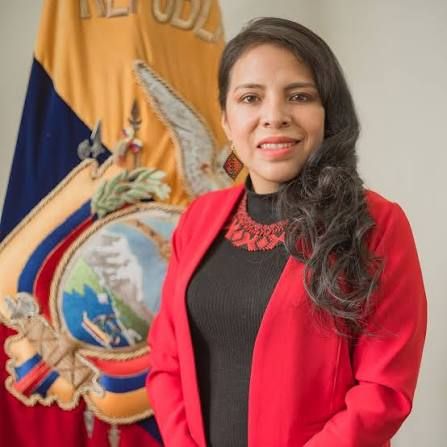 Marisol Peñaloza asume como alcaldesa subrogante de Cuenca tras sanciones al edil anterior